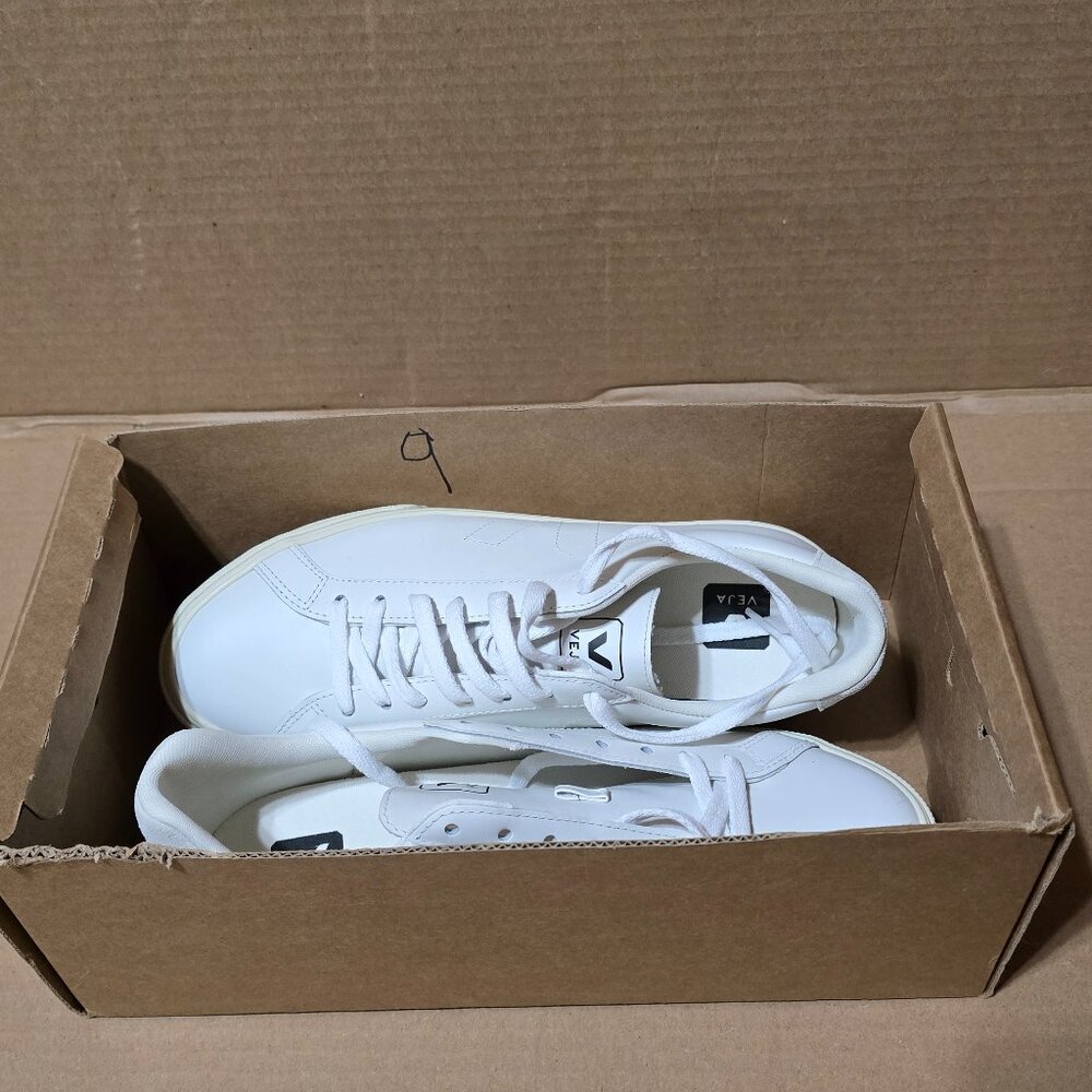 Women's Veja Esplar Extra White shoes US 9 UK 8